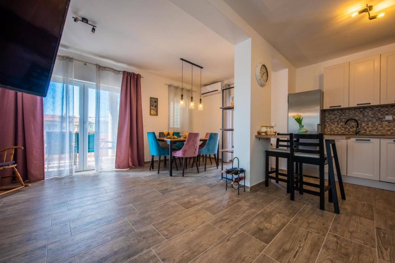 Apartman Paula Каштела Екстер'єр фото